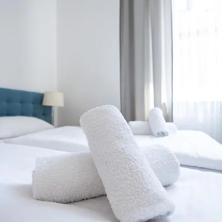 Meduza בית אירוח *